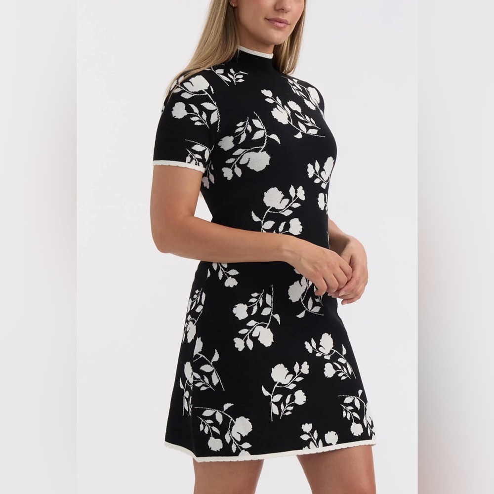 Ellen Tracy Women's Floral Short Sleeve Sweater Dress M